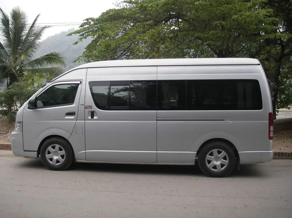 Louer un Taxi Van et Mini Bus